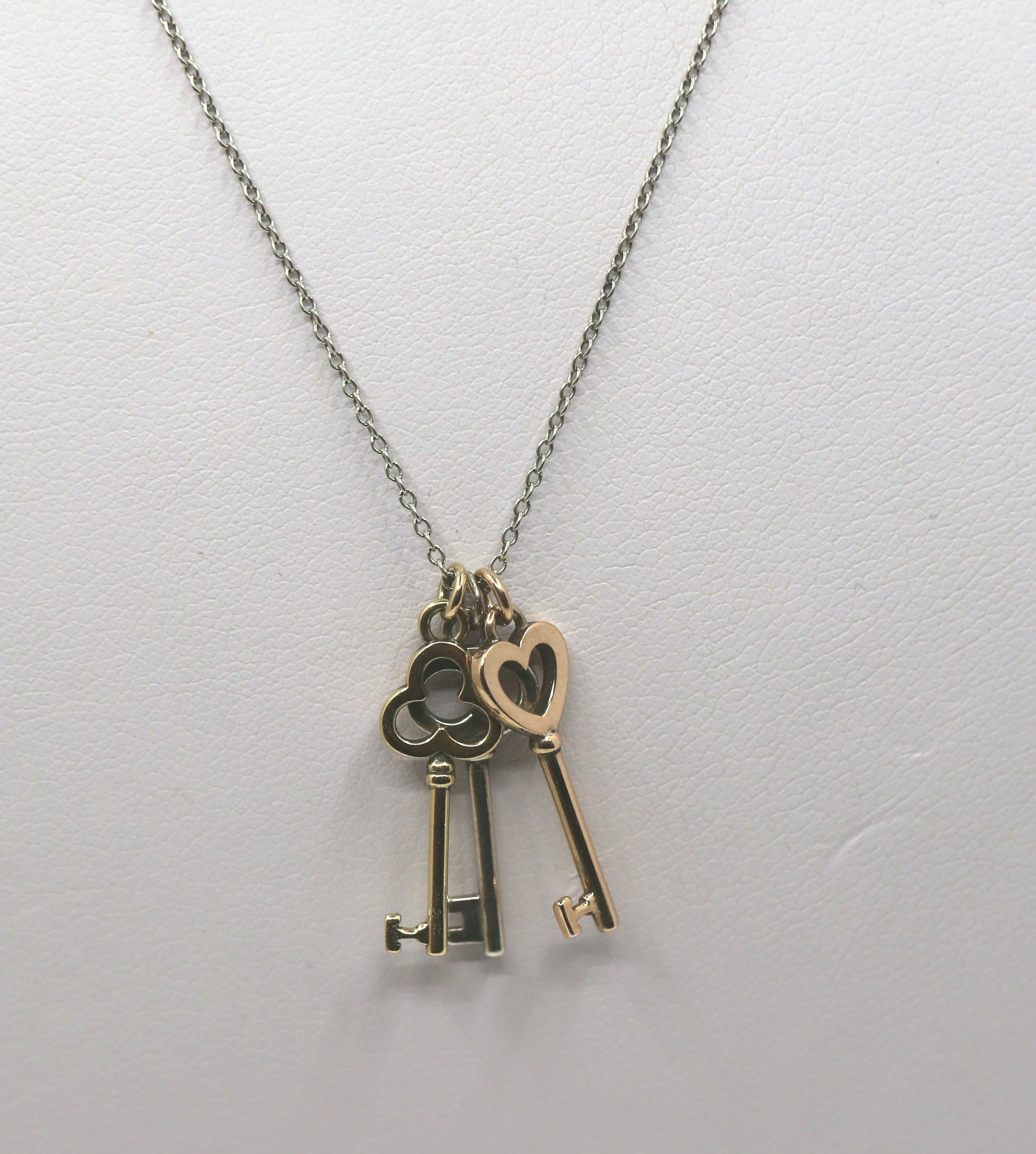 Náhrdelník s klíči od Tiffany & Co