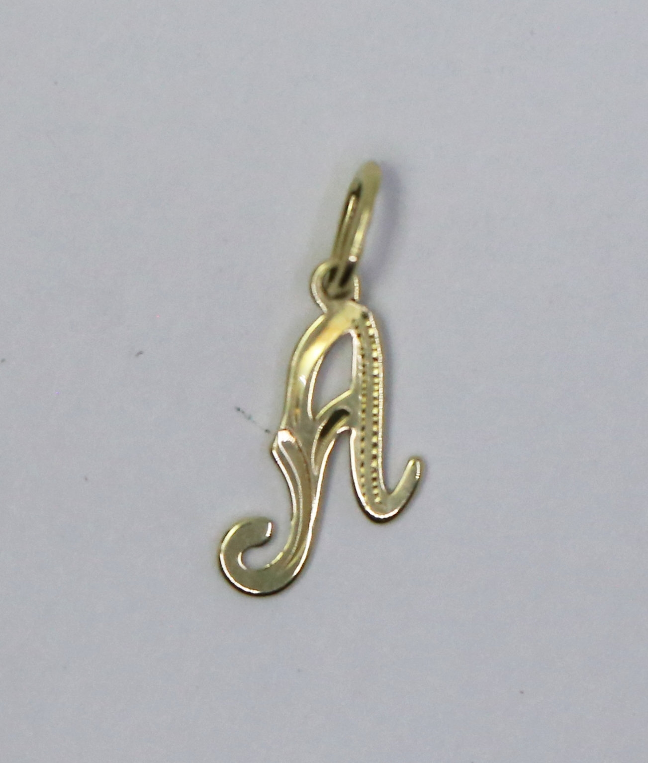 Zlatý přívěsek A 14k – 0,28g