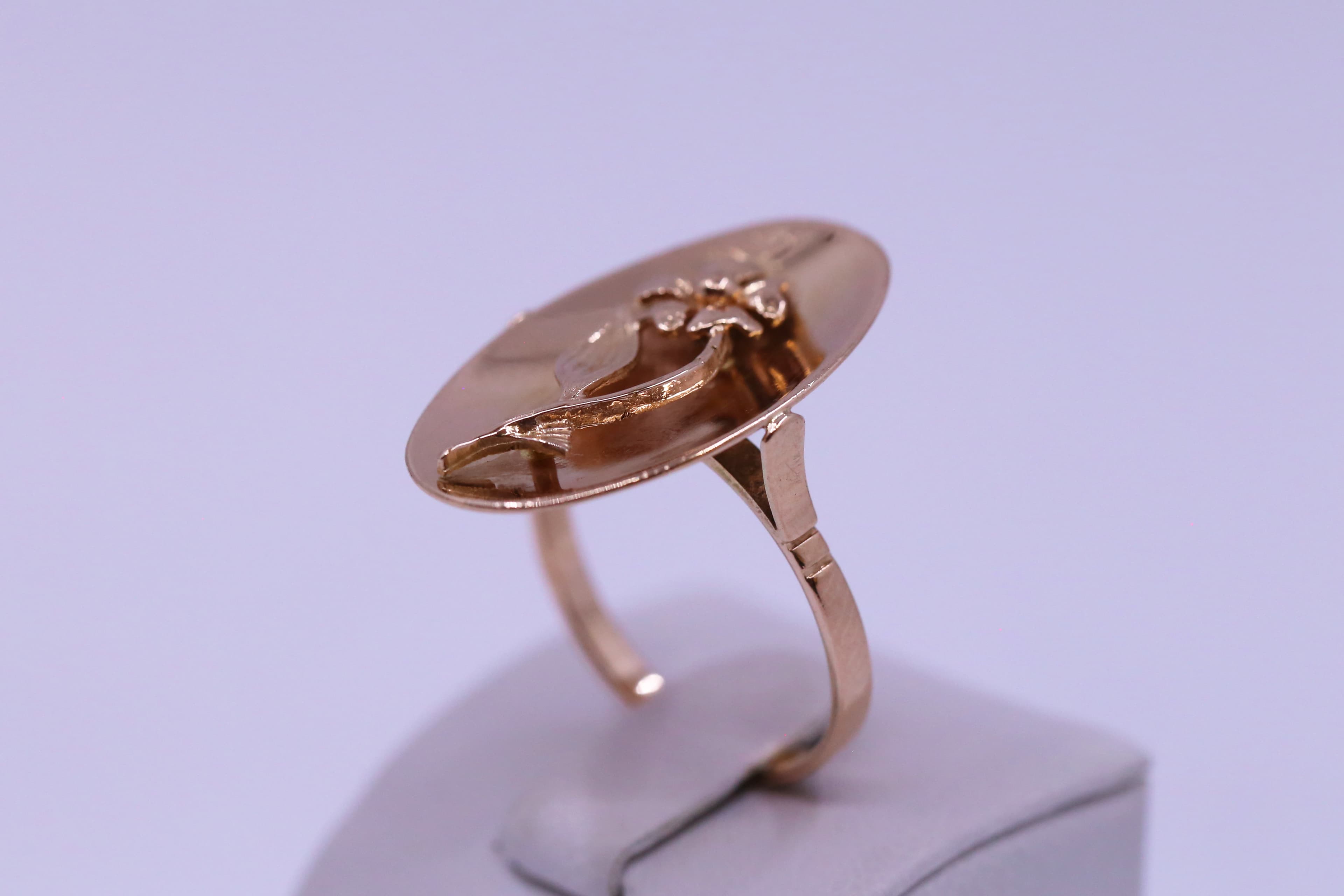 Zlatý dámský prsten květina 14k – 5,13g — fotografie 2