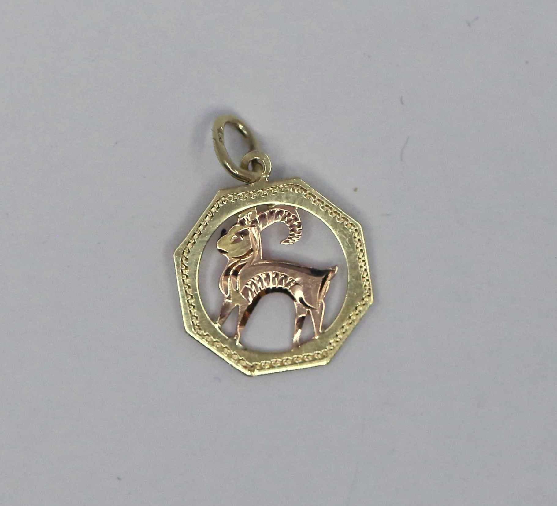 Zlatý přívěsek kozoroh 14k – 0,56g — použitý zlatý šperk, hlavní fotografie