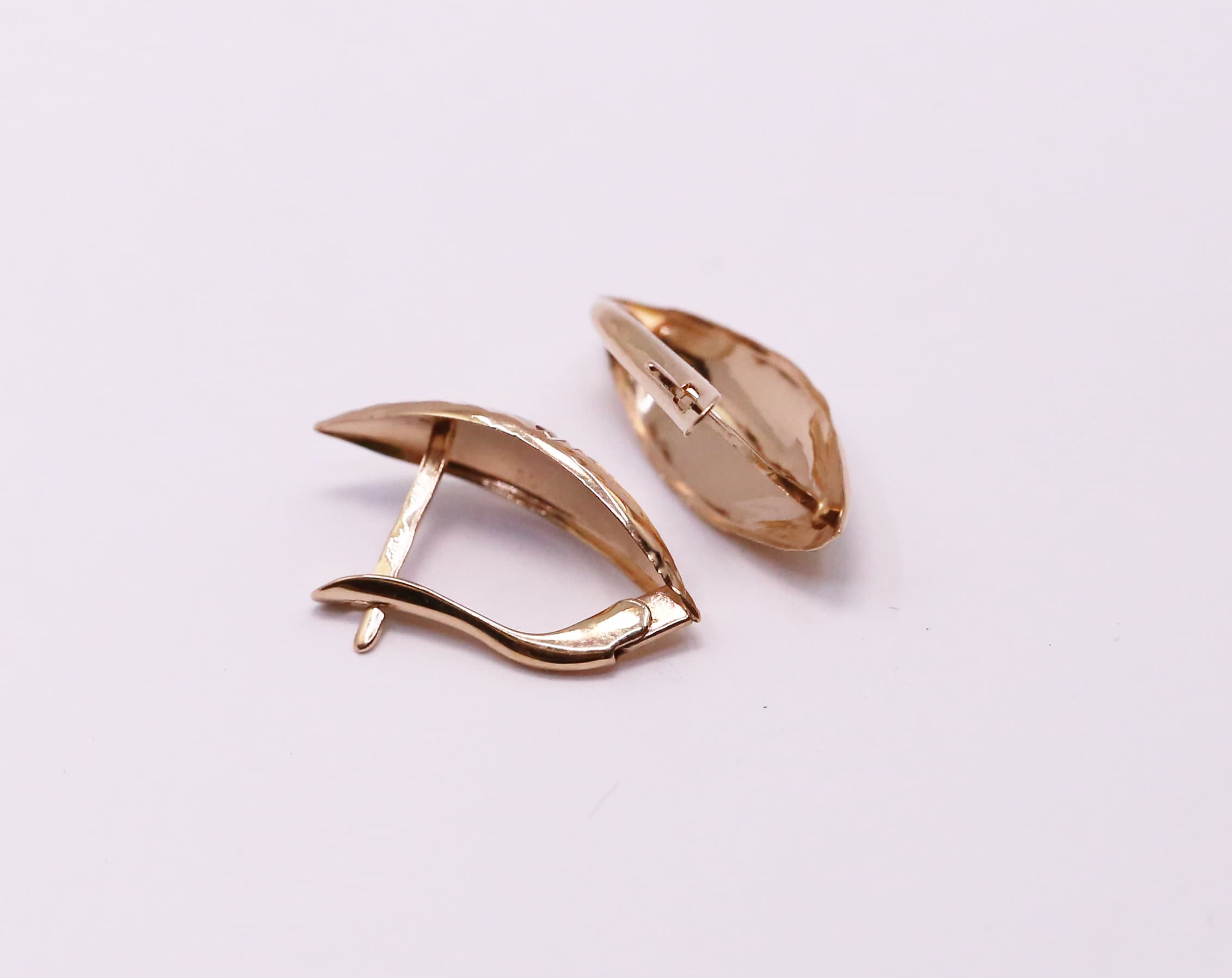 Zlaté náušnice retro styl 14k – 1,54g — fotografie 3