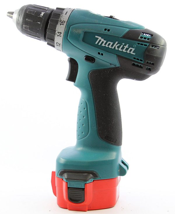 Aku vrtačka: Makita 6271 d + KUFR