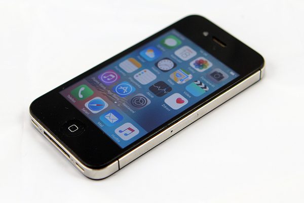 Apple iPhone 4S 8GB