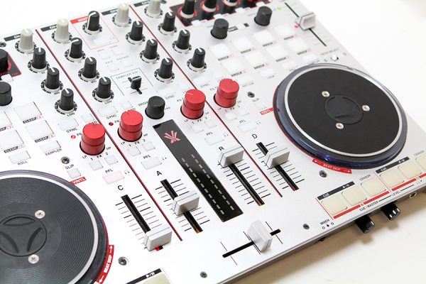 Kontroler: Vestax VCI-400DJ