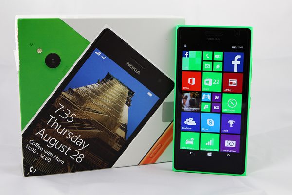 Nokia Lumia 735