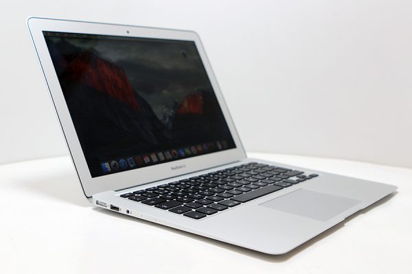 Apple MacBook Air 13 mjve2cz/a