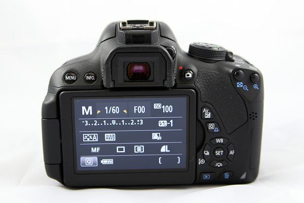 Canon EOS 700D (tělo)
