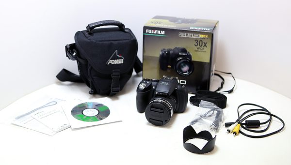 Fujifilm FinePix HS10