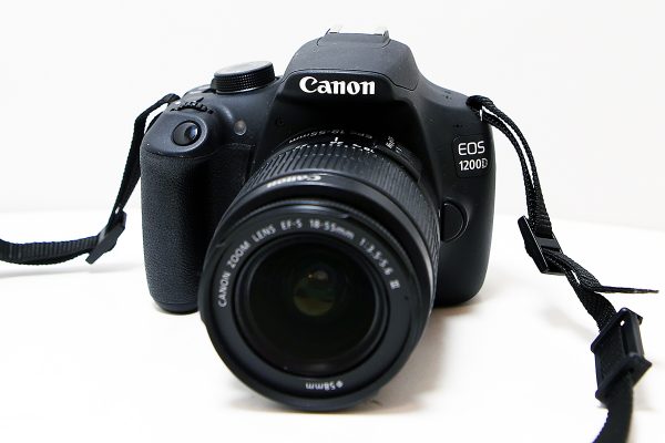 Canon EOS 1200D