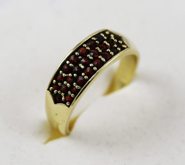 Zlatý prsten české granáty