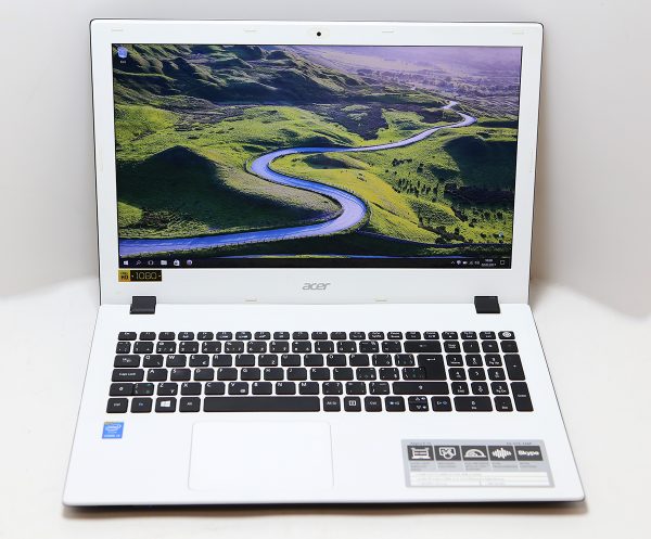 Acer Aspire E15 white