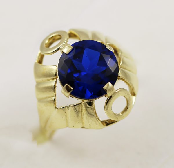 Dámský prsten s tmavě modrým kamenem