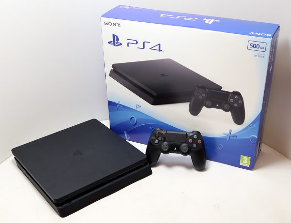 Sony PS4 Slim