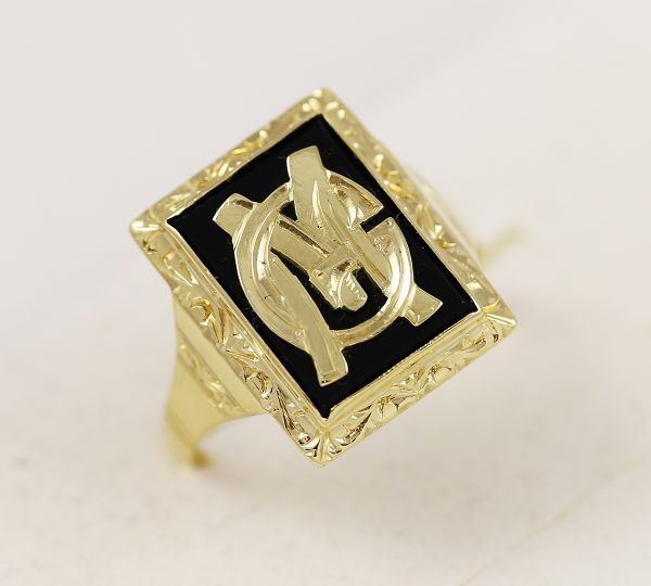 Historický prsten s monogramem