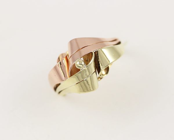 Zlatý masivní prsten v kombinaci