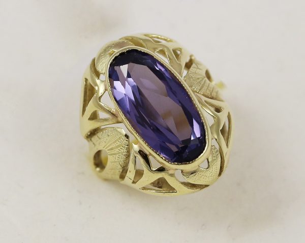 Prsten velký fialový kámen