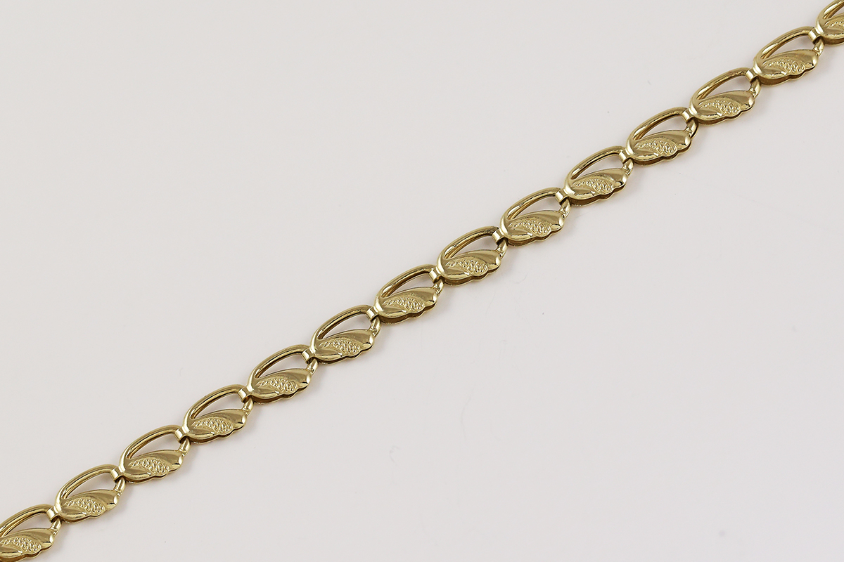 Náramek elegantní očka