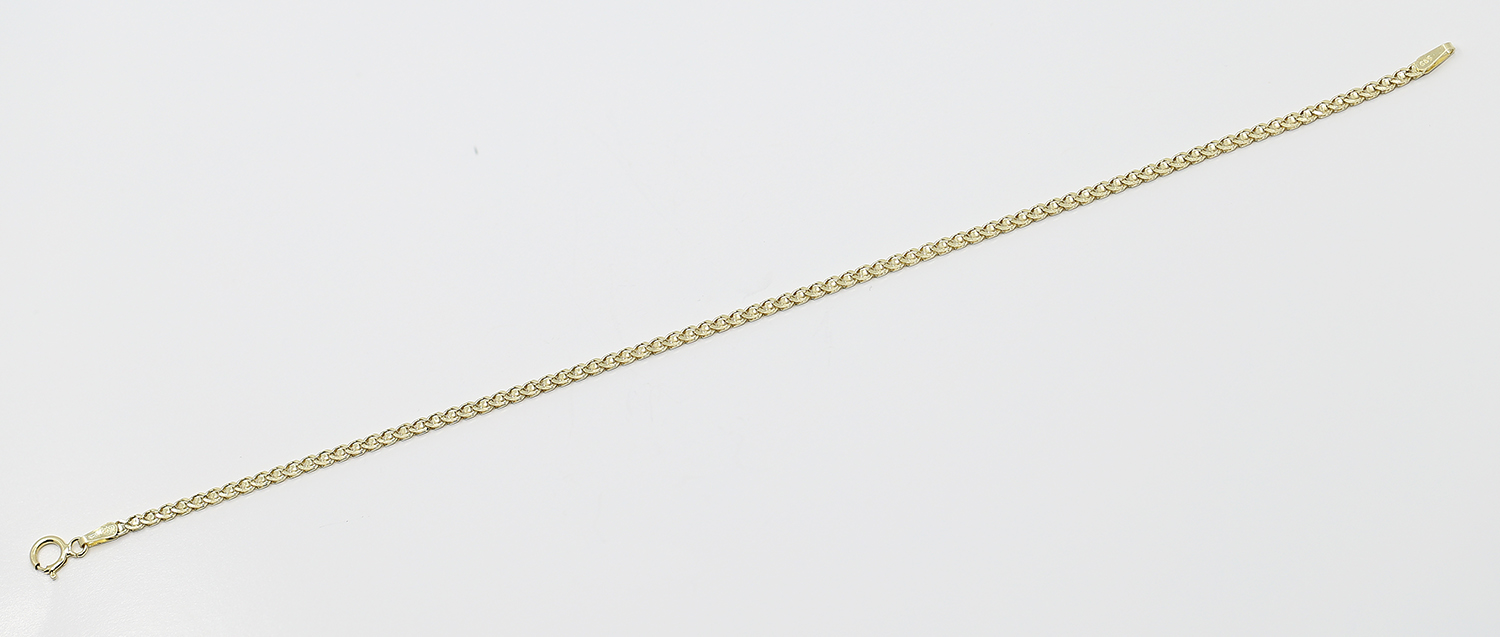 Elegantní náramek ze zlata