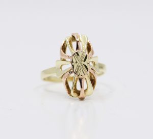 Zlatý elegantní prsten