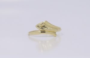 Zlatý decentní prsten