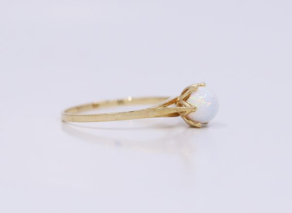 Zlatý prsten s perletí