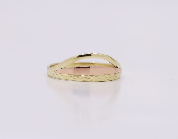 Zlatý prsten dvou barev