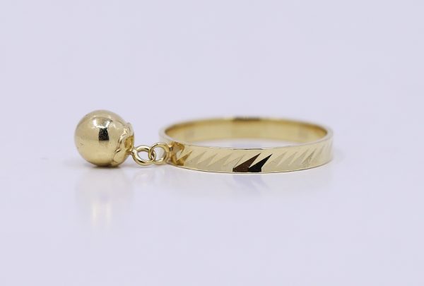 Zlatý prsten s přívěskem