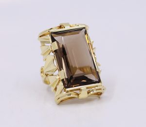 Zlatý elegantní masivní prsten