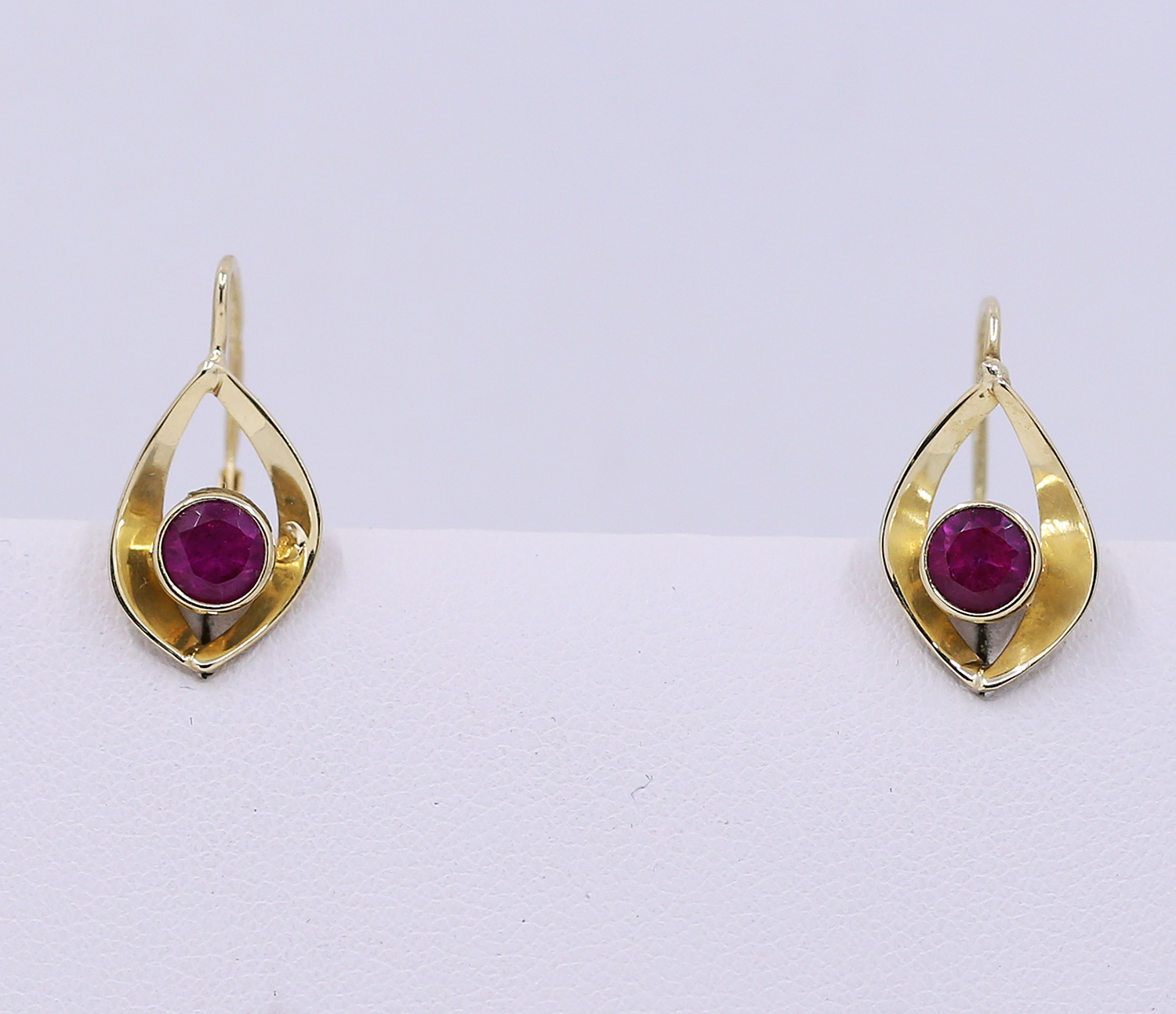 Zlaté očkovité náušnice s kameny