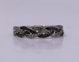 Prsten s diamanty