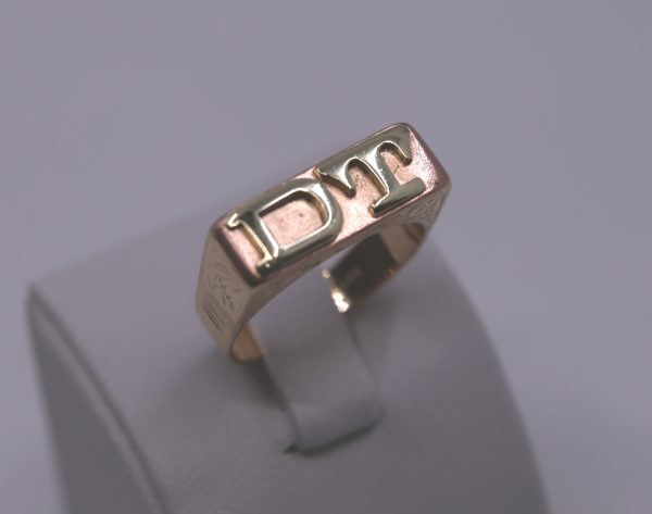 Prsten monogram DT