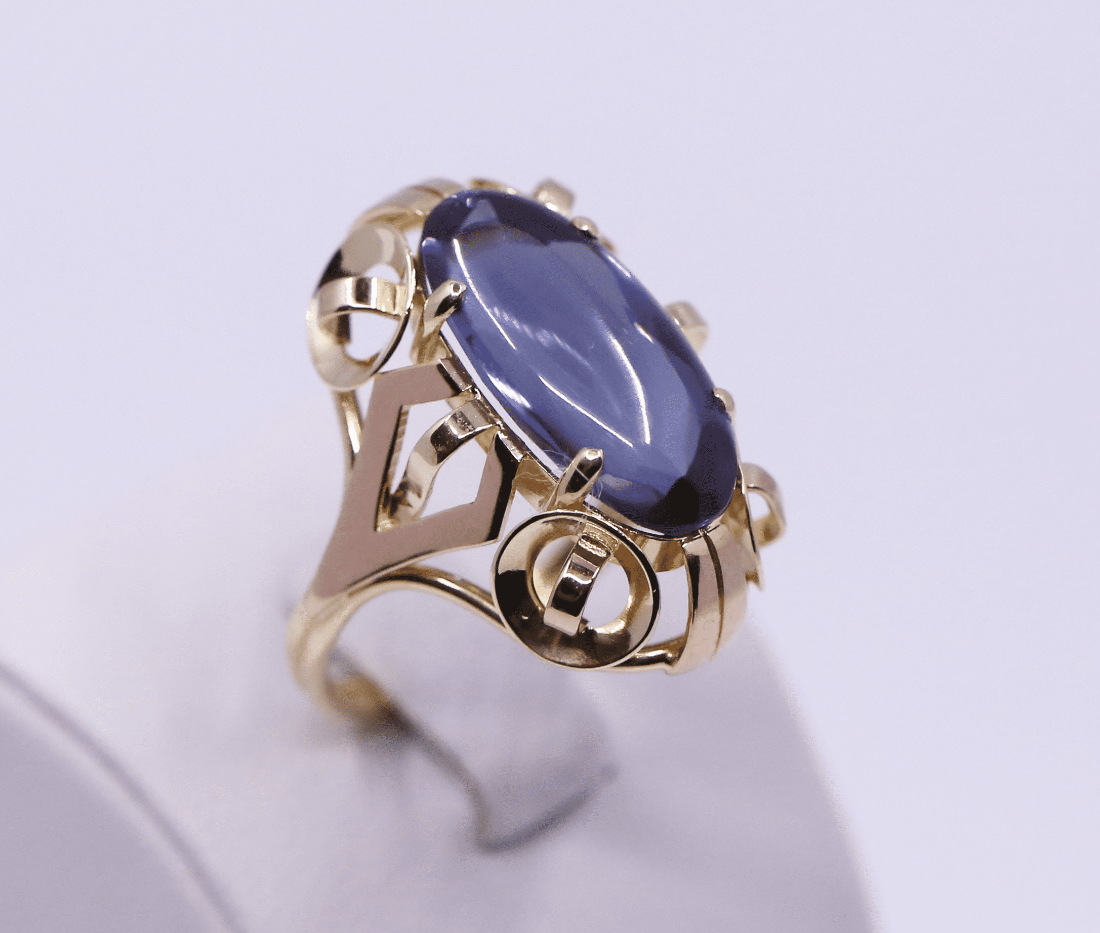 Prsten fialový kámen