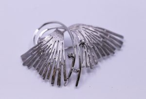 Zlatá brož v bílém zlatě 18k / Diamanty