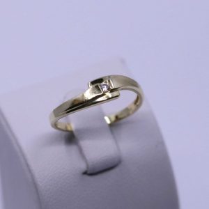 Prsten minimalistický