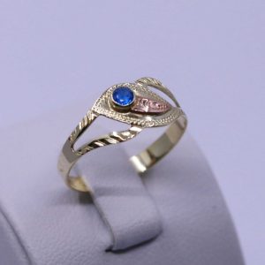 Prsten s modrým kamenem