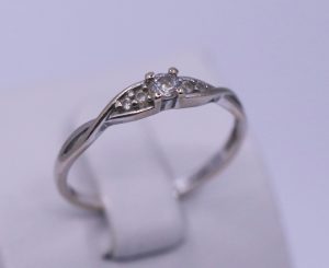 Prsten minimalistický