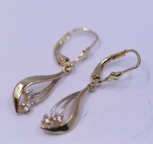 Náušnice visačkové