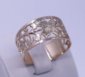 Prsten vyřezávaný 8K