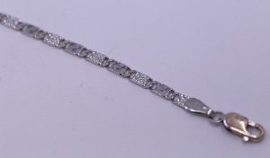 Náramek v bílém zlatě