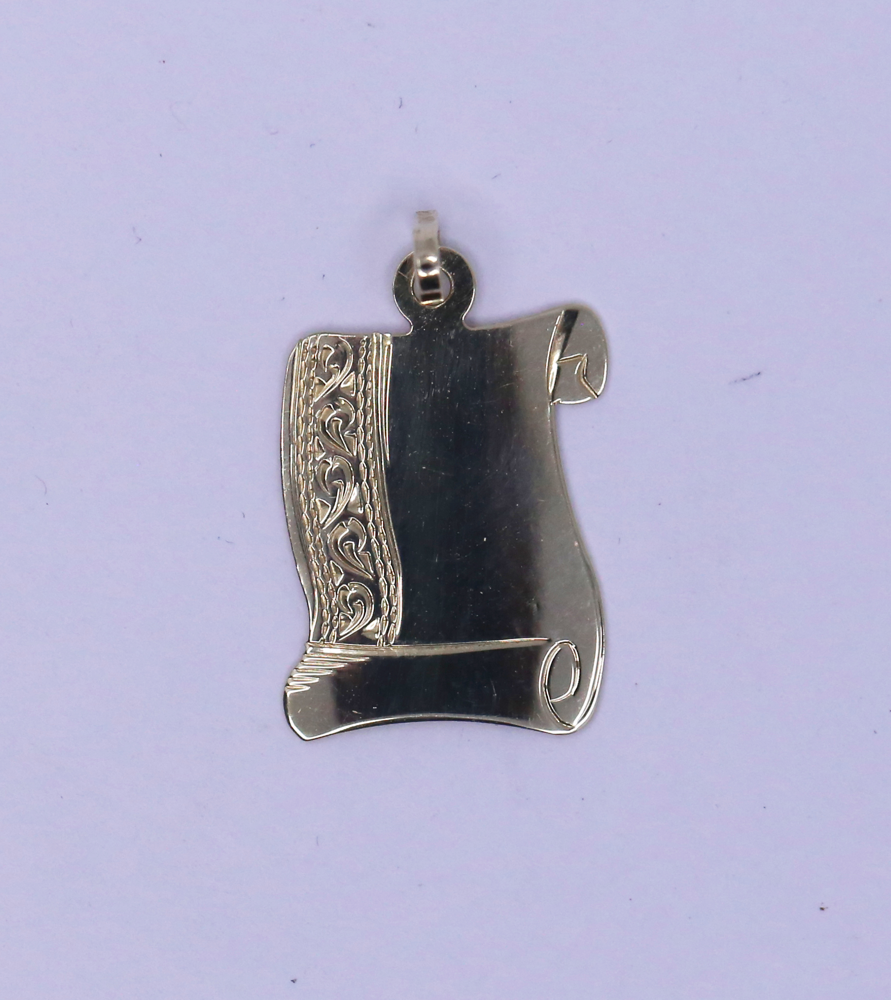 Přívěsek pergament