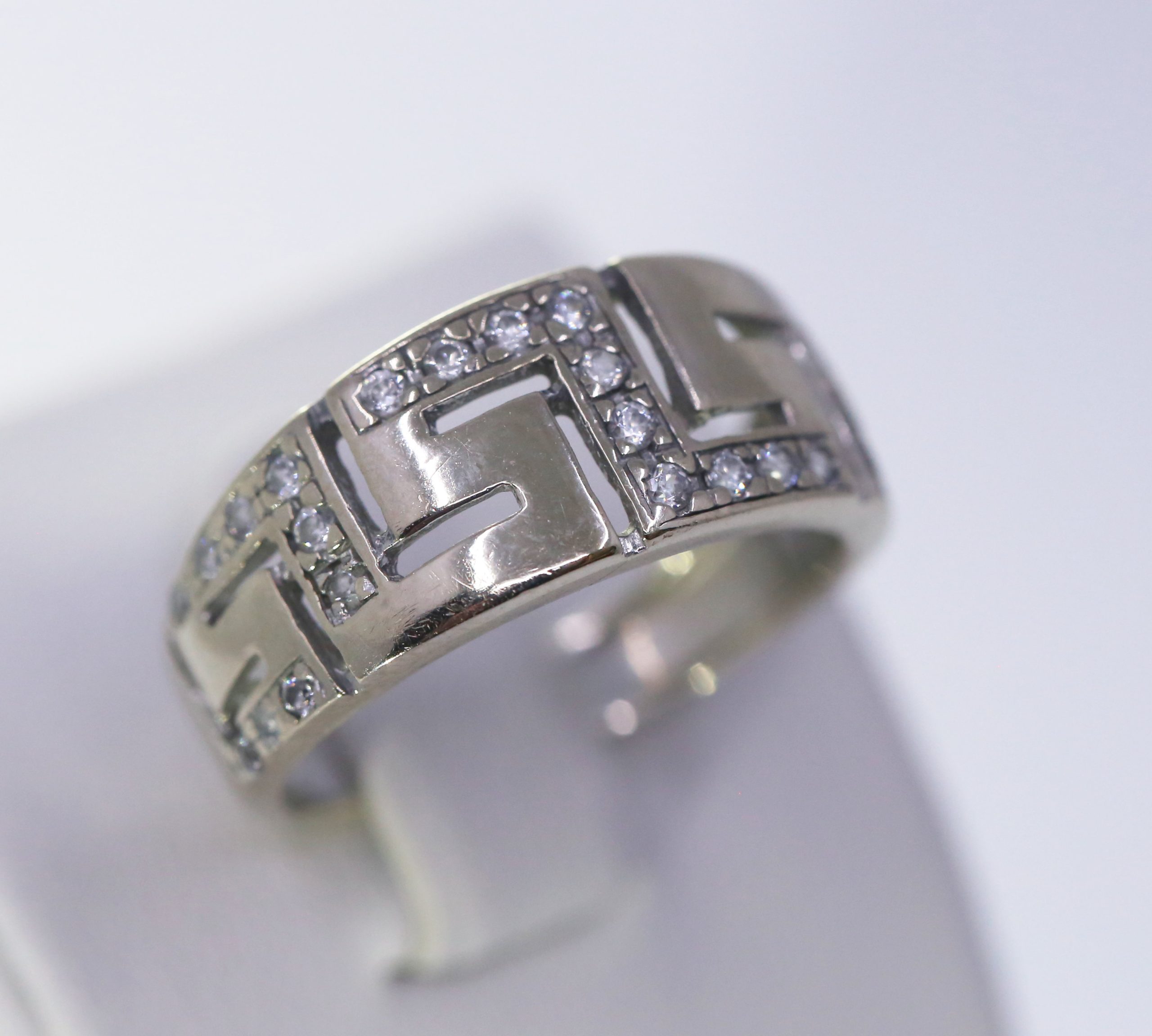 Dámský prsten bílé zlato 18k – 4,13g