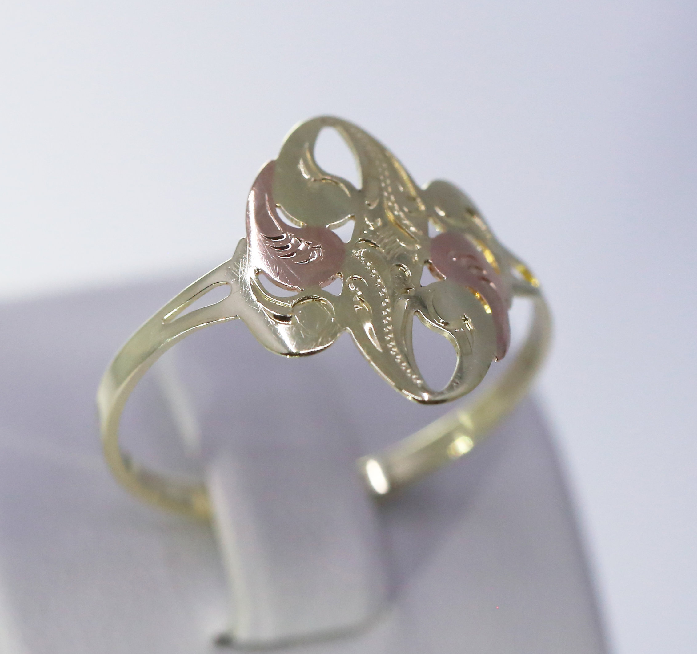 Zlatý prsten kombinace bílého a žlutého zlata 14k – 1,72g