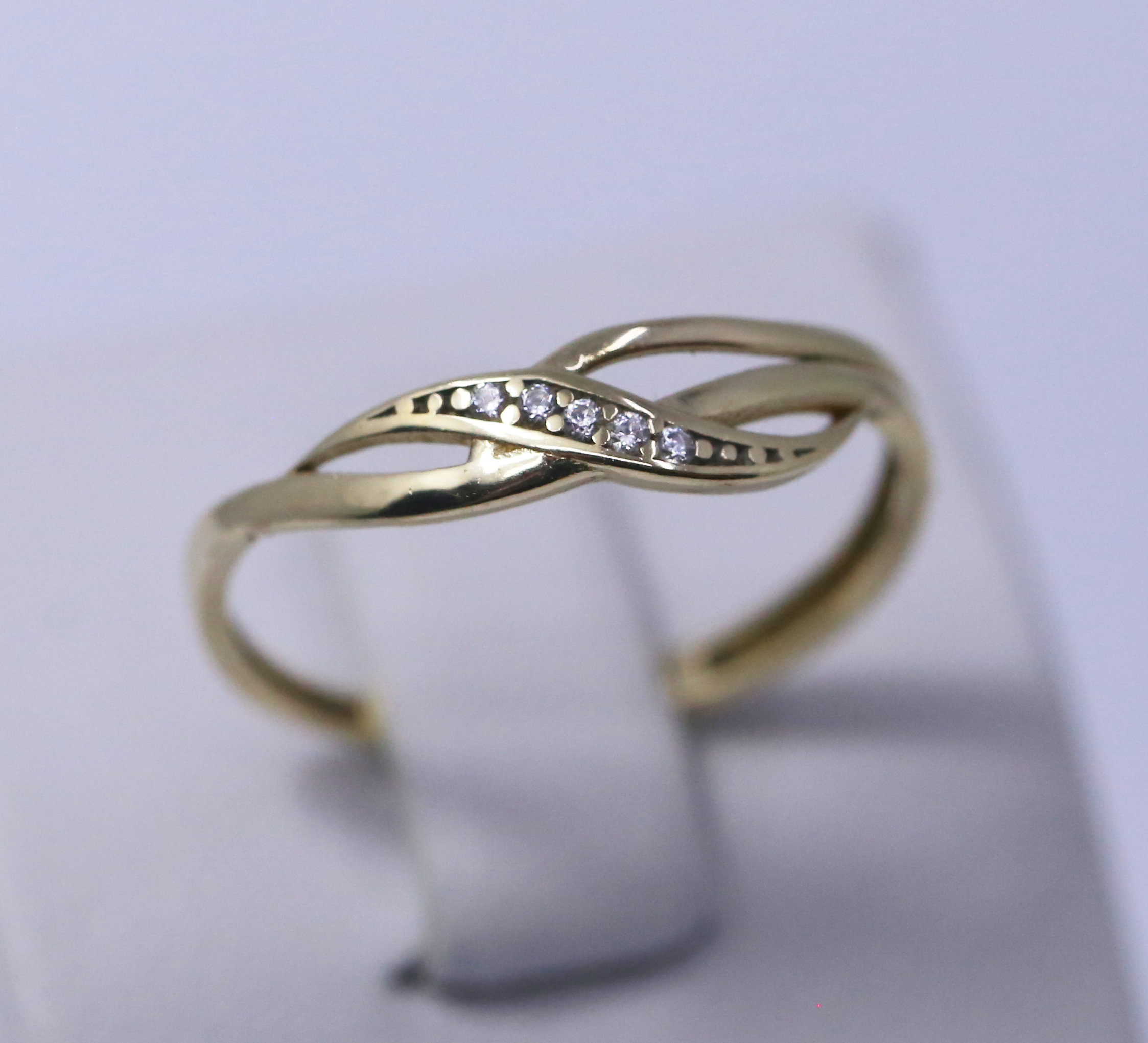 Zlatý dámský jemný prsten 14k – 1,12g