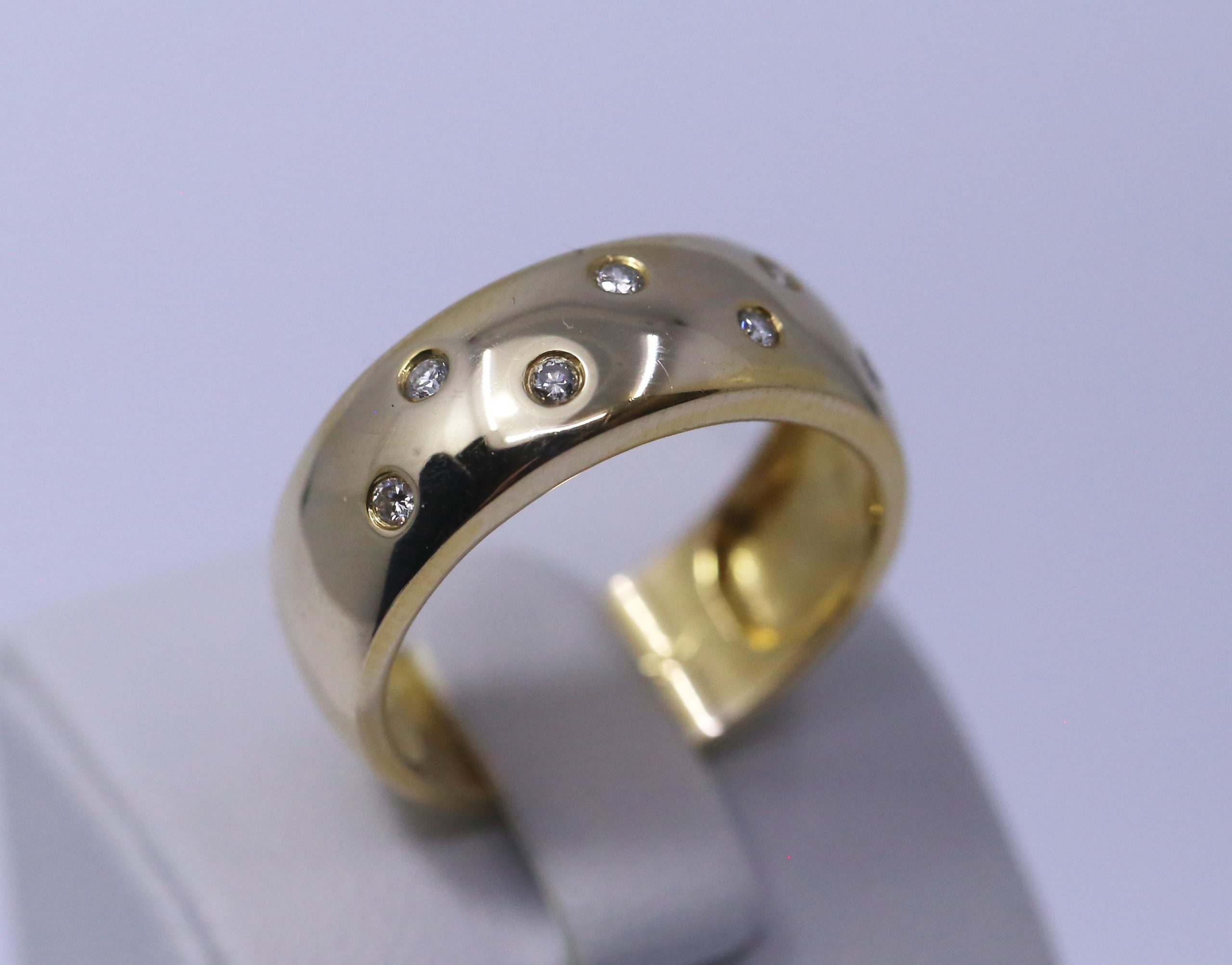 Zlatý masivní dámský prsten s kamenem 14k – 5,61g