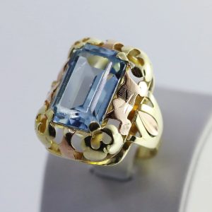 Zlatý dámský prsten s modrým kamenem 14k – 8,97g