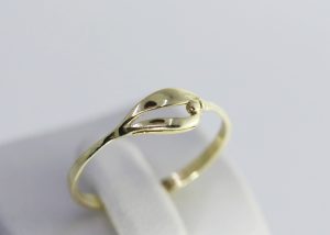 Zlatý dámský prsten špička 14k – 1,15g