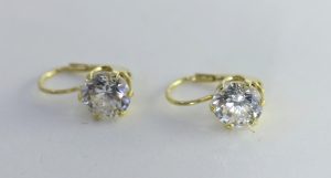 Zlaté náušnice s bílým kamenem 14k – 3,43g