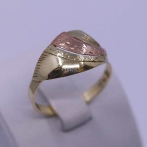 Zlatý dámský prsten s červeným pruhem 14k – 2,42g