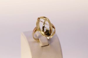 Zlatý dámský prsten 14k – 3,11g