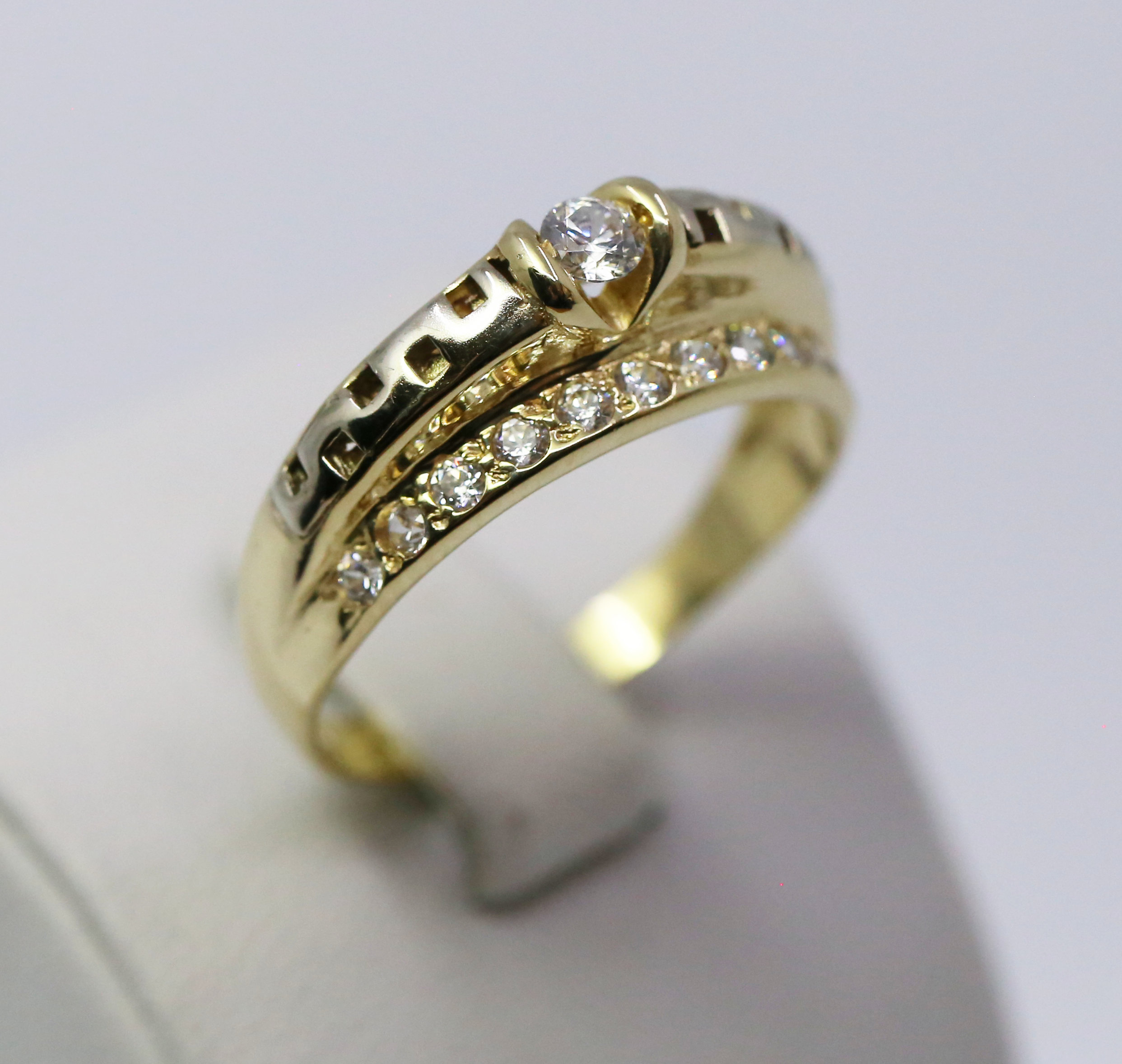 Zlatý dámský prsten luxury 14k – 3,90g